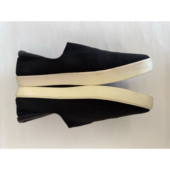 Donald J Pliner Sonia Black Canvas Slip On Sneaker Shoes Women 8.5 Casual Boat - Picture 2 of 11